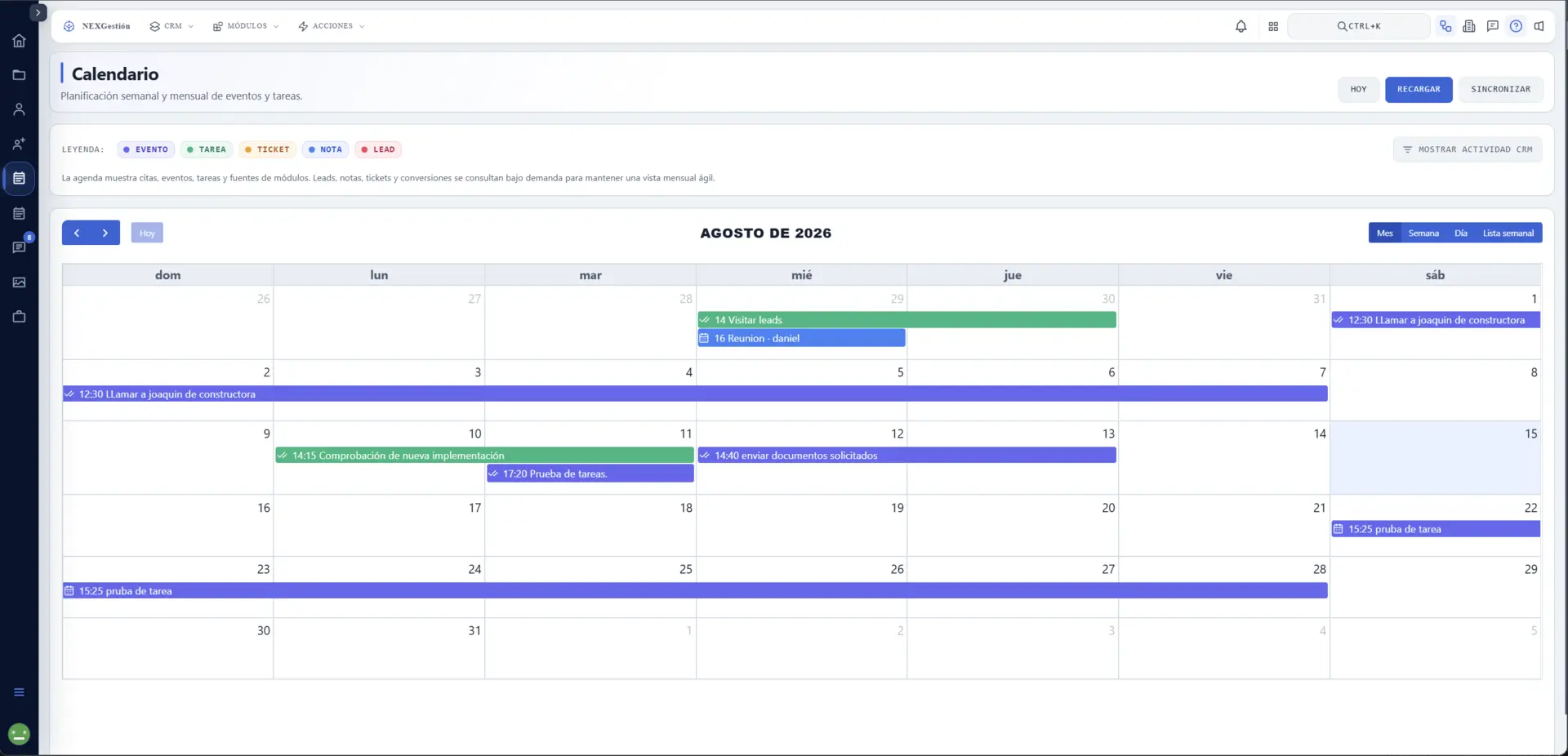 Calendario mensual con eventos, tareas y actividad CRM